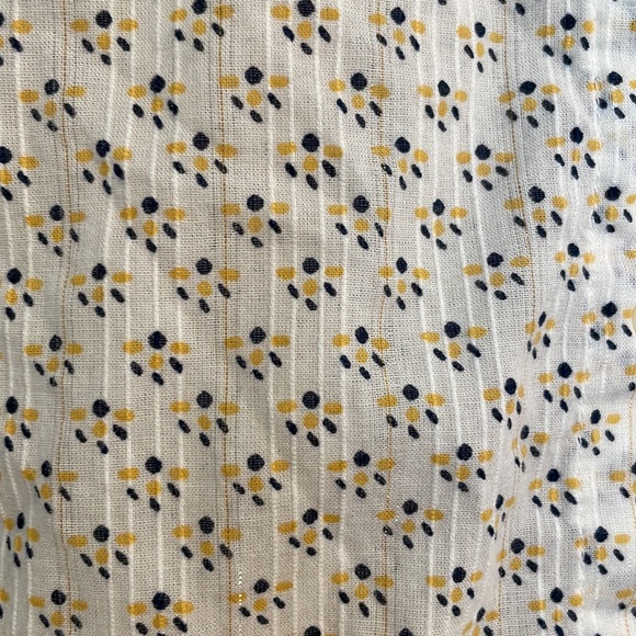 Patterned Button-Down Blouse - Picture 2 of 4